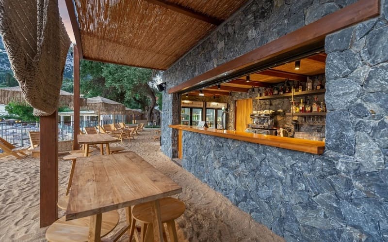 AKROTIRI BEACH HOTEL - SOLO ADULTI